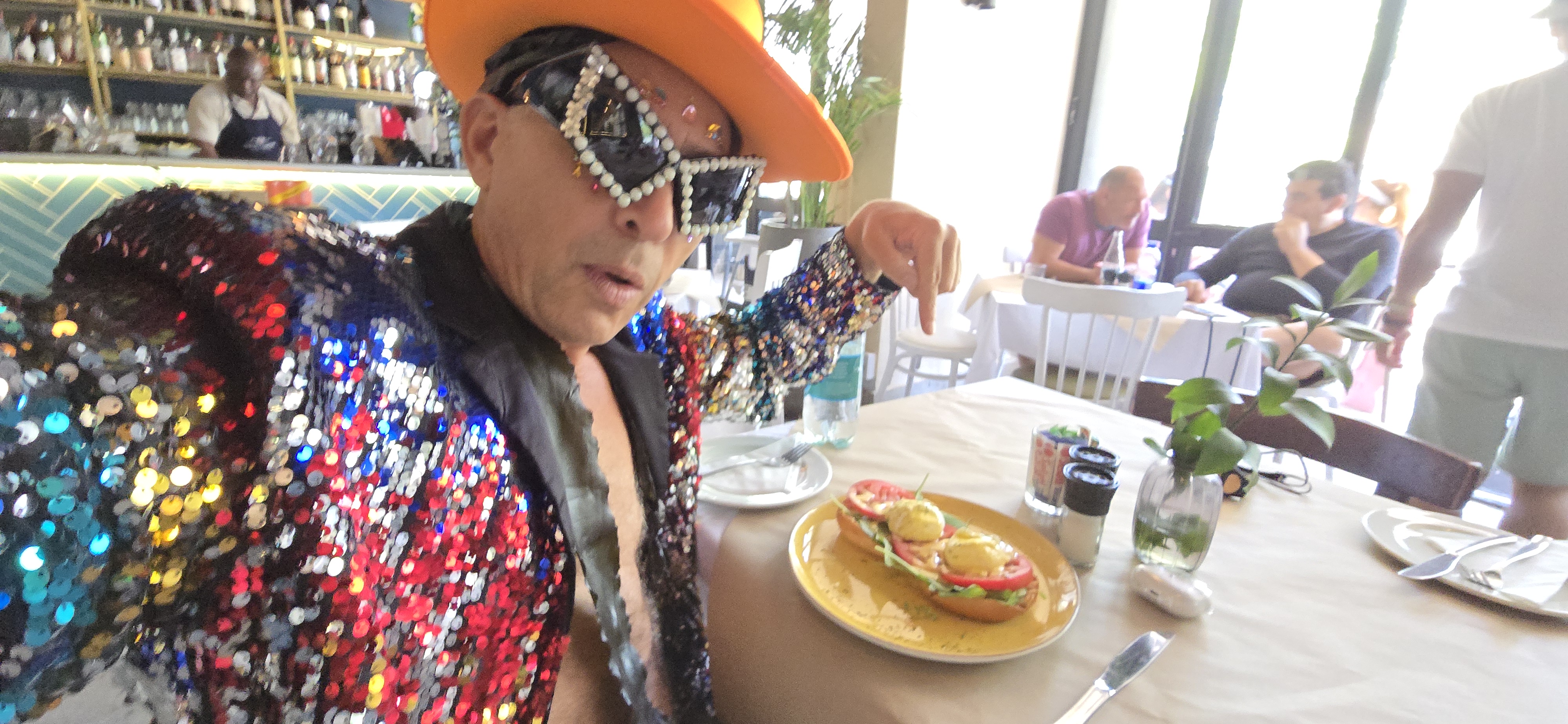 Full costume brunch